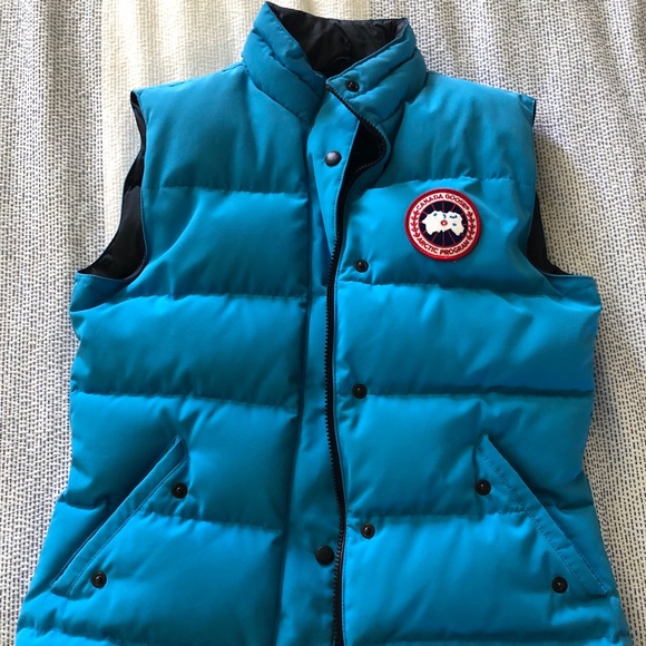 Authentic blue Canadian Goose vest - Picture 2 of 10